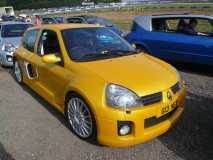 Clio-V6-Yellow