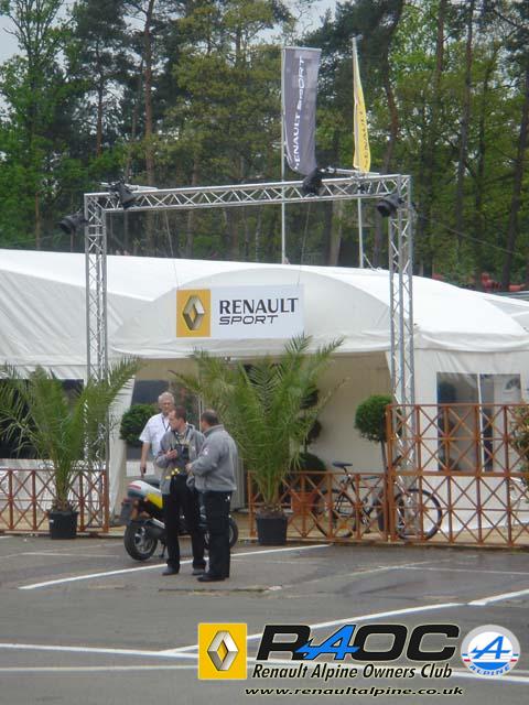 Zolder-05-Renault-Officials-sf