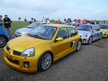 Clio-V6-Yellow-2